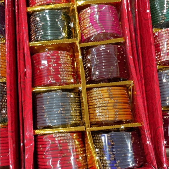 Glass and metal Bangles in stock - Picture 3 of 10